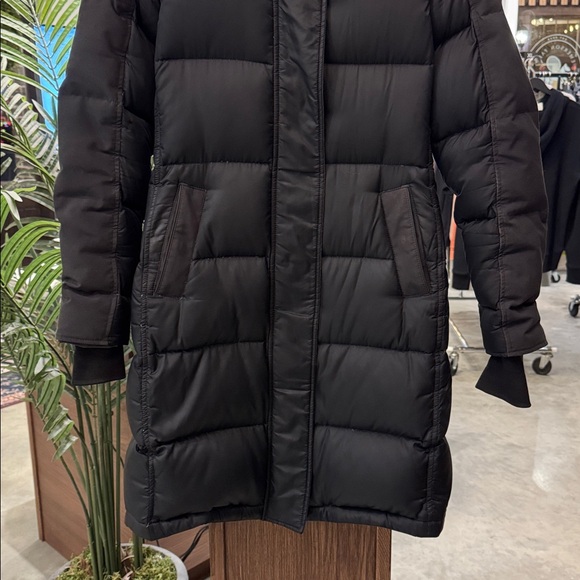 Women’s Canada Goose Rowley puffer - Picture 2 of 6